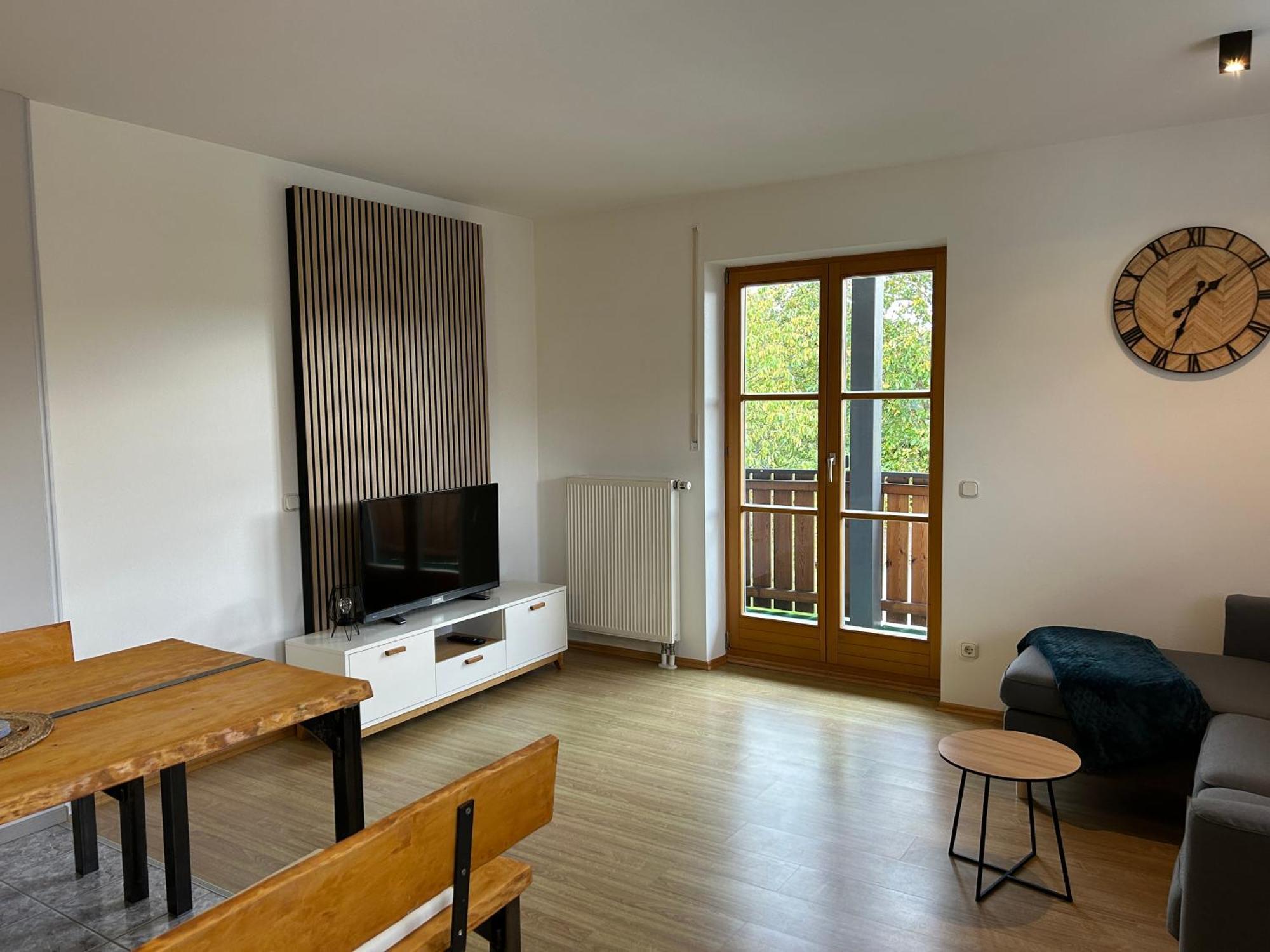 Gehobene Madera Campesina Hunderdorf